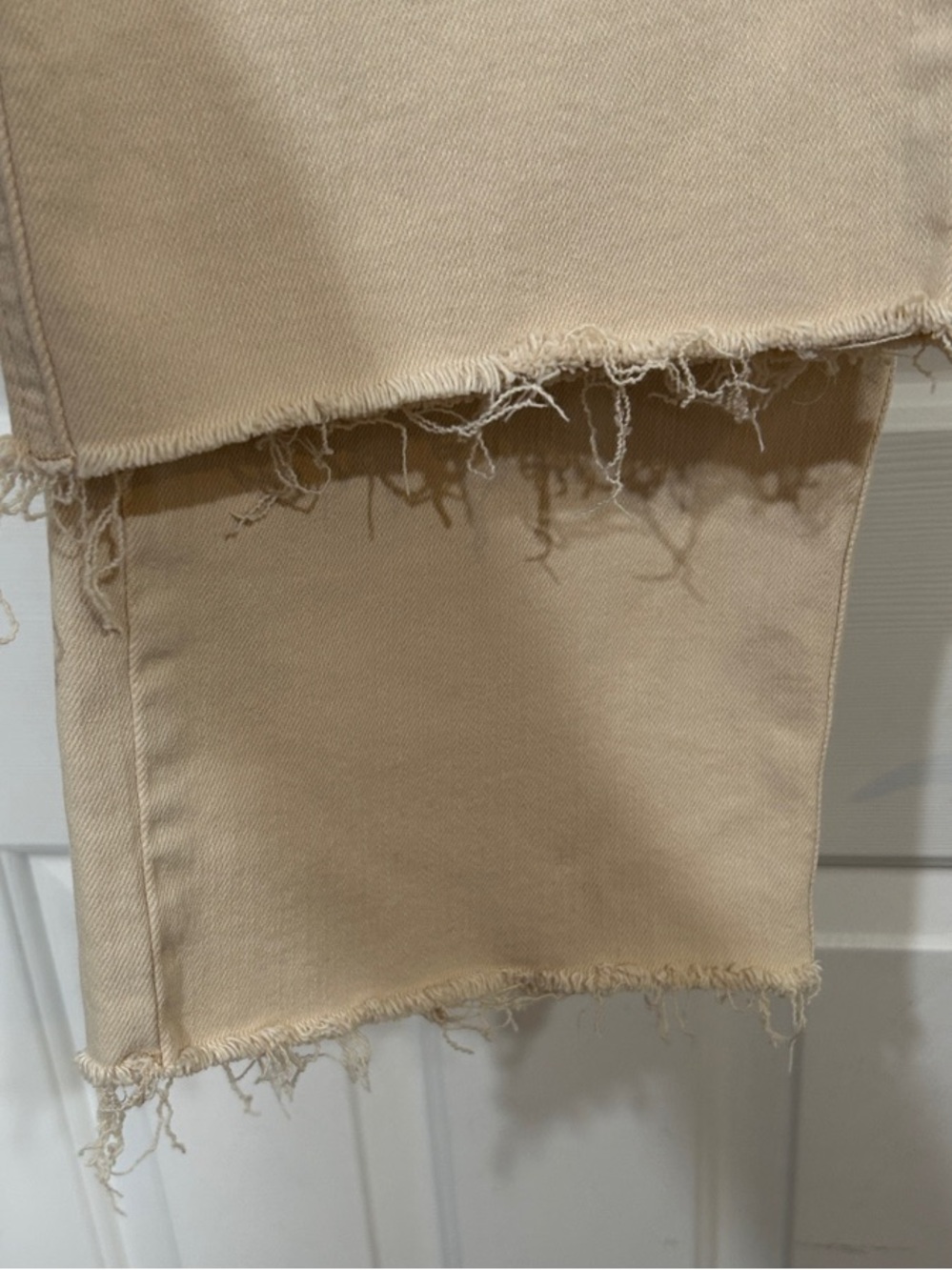 Judy Blue Garment Dyed Cream Beige Raw Hem Crop Jeans / Size 3 (26) - Picture 6 of 13